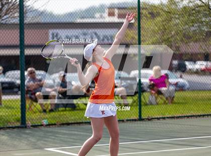 Thumbnail 3 in Elizabethton vs Tennessee photogallery.