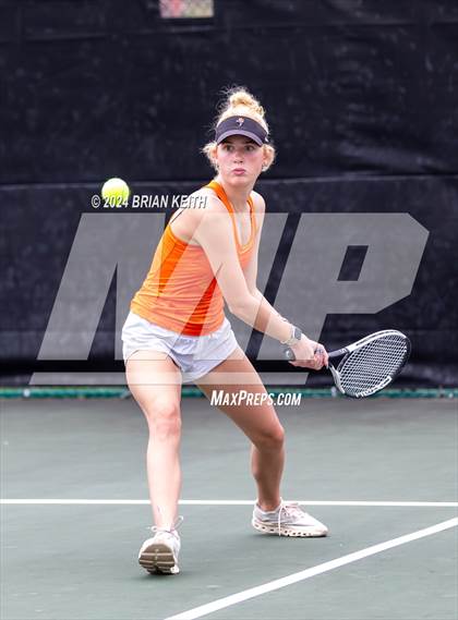 Thumbnail 2 in Elizabethton vs Tennessee photogallery.