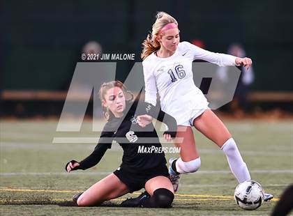 Thumbnail 3 in Archbishop Mitty vs. Monte Vista photogallery.