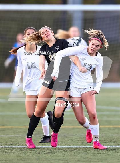 Thumbnail 2 in Archbishop Mitty vs. Monte Vista photogallery.