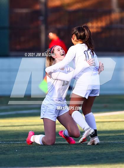 Thumbnail 2 in Archbishop Mitty vs. Monte Vista photogallery.