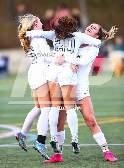 Thumbnail 1 in Archbishop Mitty vs. Monte Vista photogallery.