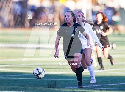 Thumbnail 3 in Archbishop Mitty vs. Monte Vista photogallery.