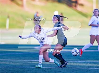 Thumbnail 3 in Archbishop Mitty vs. Monte Vista photogallery.