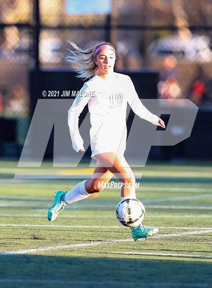 Thumbnail 3 in Archbishop Mitty vs. Monte Vista photogallery.