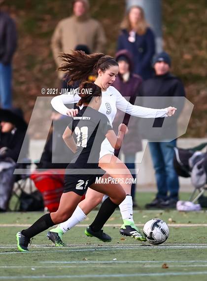 Thumbnail 2 in Archbishop Mitty vs. Monte Vista photogallery.