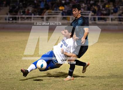 Thumbnail 2 in King Kekaulike vs Hilo (HHSAA D1 Final) photogallery.