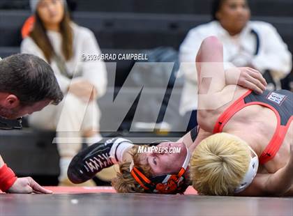 Thumbnail 2 in Weaver vs. Alexandria photogallery.
