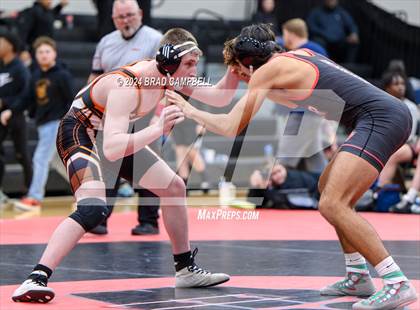 Thumbnail 2 in Weaver vs. Alexandria photogallery.