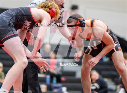 Thumbnail 3 in Weaver vs. Alexandria photogallery.