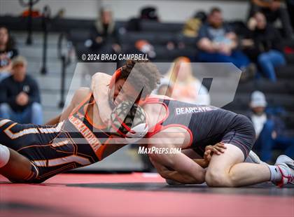 Thumbnail 1 in Weaver vs. Alexandria photogallery.