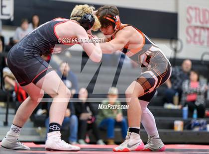 Thumbnail 3 in Weaver vs. Alexandria photogallery.
