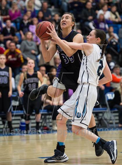 Thumbnail 3 in Riverton vs. Layton (UHSAA 5A Final) photogallery.