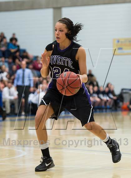 Thumbnail 1 in Riverton vs. Layton (UHSAA 5A Final) photogallery.
