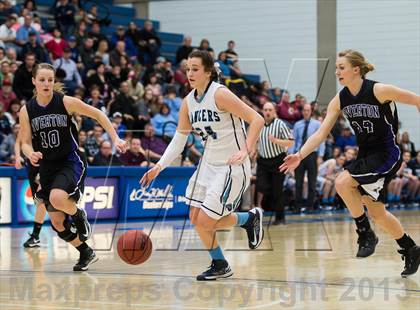 Thumbnail 3 in Riverton vs. Layton (UHSAA 5A Final) photogallery.