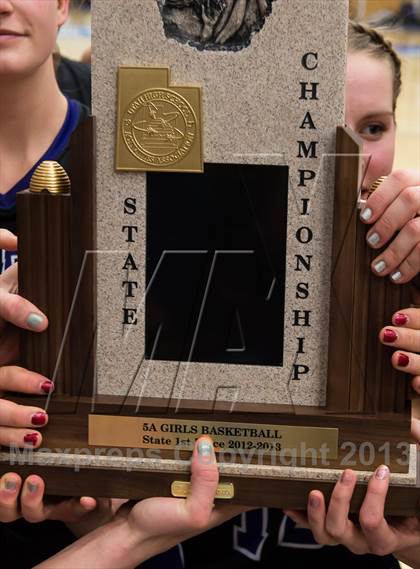 Thumbnail 2 in Riverton vs. Layton (UHSAA 5A Final) photogallery.