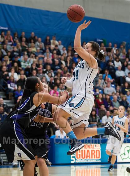 Thumbnail 2 in Riverton vs. Layton (UHSAA 5A Final) photogallery.