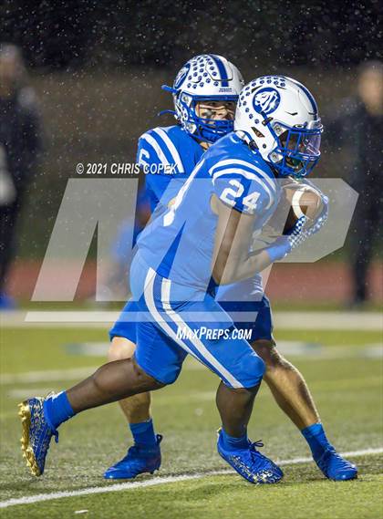 Thumbnail 2 in Tampa Catholic @ Jesuit photogallery.