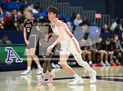 Thumbnail 2 in Shaker Heights vs. Brecksville-Broadview Heights (OHSAA Division 2 Regional Semifinal) photogallery.