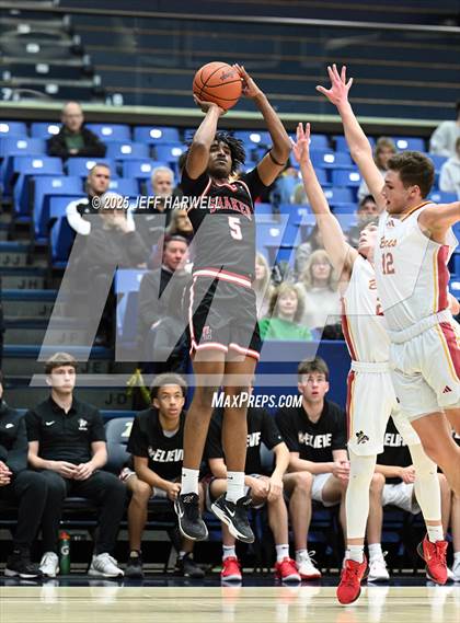 Thumbnail 3 in Shaker Heights vs. Brecksville-Broadview Heights (OHSAA Division 2 Regional Semifinal) photogallery.