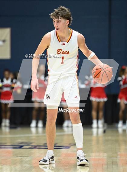Thumbnail 1 in Shaker Heights vs. Brecksville-Broadview Heights (OHSAA Division 2 Regional Semifinal) photogallery.