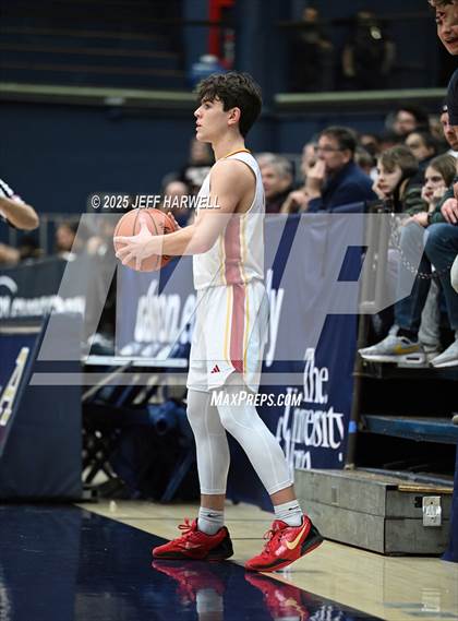 Thumbnail 2 in Shaker Heights vs. Brecksville-Broadview Heights (OHSAA Division 2 Regional Semifinal) photogallery.