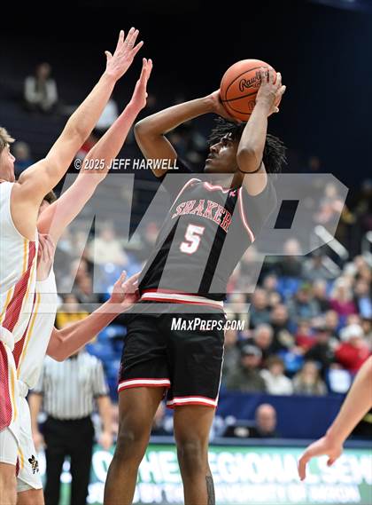 Thumbnail 2 in Shaker Heights vs. Brecksville-Broadview Heights (OHSAA Division 2 Regional Semifinal) photogallery.