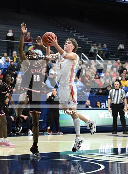 Thumbnail 1 in Shaker Heights vs. Brecksville-Broadview Heights (OHSAA Division 2 Regional Semifinal) photogallery.