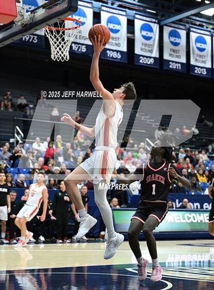 Thumbnail 3 in Shaker Heights vs. Brecksville-Broadview Heights (OHSAA Division 2 Regional Semifinal) photogallery.