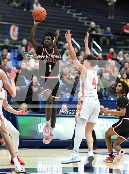 Thumbnail 3 in Shaker Heights vs. Brecksville-Broadview Heights (OHSAA Division 2 Regional Semifinal) photogallery.
