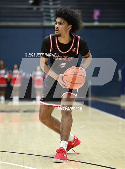 Thumbnail 3 in Shaker Heights vs. Brecksville-Broadview Heights (OHSAA Division 2 Regional Semifinal) photogallery.