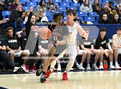 Thumbnail 2 in Shaker Heights vs. Brecksville-Broadview Heights (OHSAA Division 2 Regional Semifinal) photogallery.