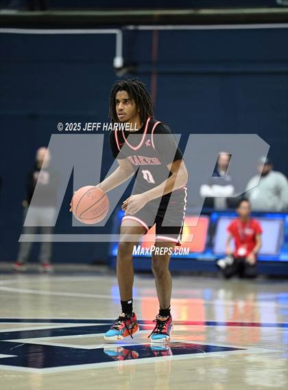 Thumbnail 1 in Shaker Heights vs. Brecksville-Broadview Heights (OHSAA Division 2 Regional Semifinal) photogallery.