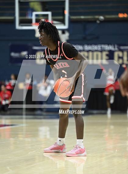 Thumbnail 2 in Shaker Heights vs. Brecksville-Broadview Heights (OHSAA Division 2 Regional Semifinal) photogallery.