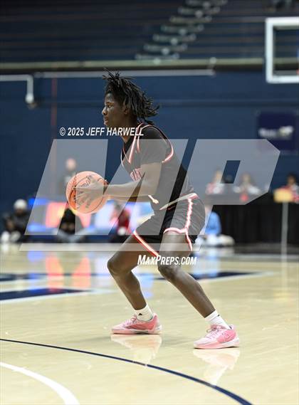 Thumbnail 2 in Shaker Heights vs. Brecksville-Broadview Heights (OHSAA Division 2 Regional Semifinal) photogallery.