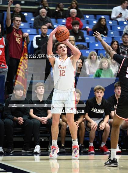 Thumbnail 1 in Shaker Heights vs. Brecksville-Broadview Heights (OHSAA Division 2 Regional Semifinal) photogallery.