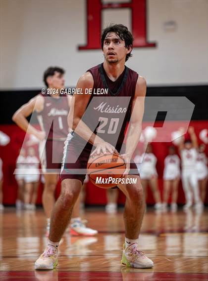 Thumbnail 3 in Mission @ Harlingen (UIL Basketball 6A Bi-District) photogallery.