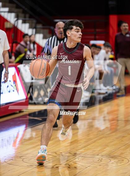 Thumbnail 3 in Mission @ Harlingen (UIL Basketball 6A Bi-District) photogallery.