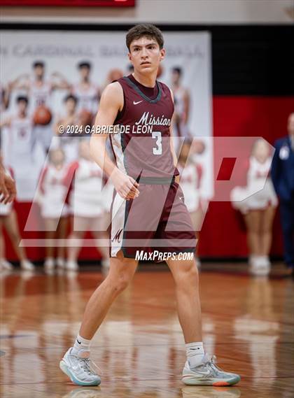Thumbnail 3 in Mission @ Harlingen (UIL Basketball 6A Bi-District) photogallery.