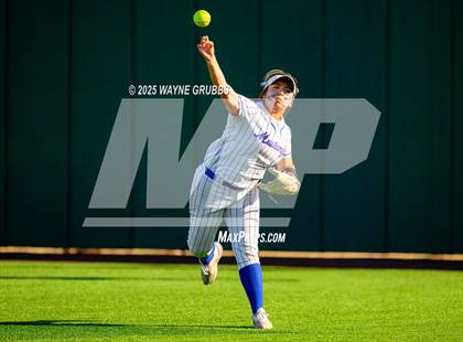 Thumbnail 1 in Grapevine @ Hallsville (UIL 5A D2 State Semifinal) photogallery.