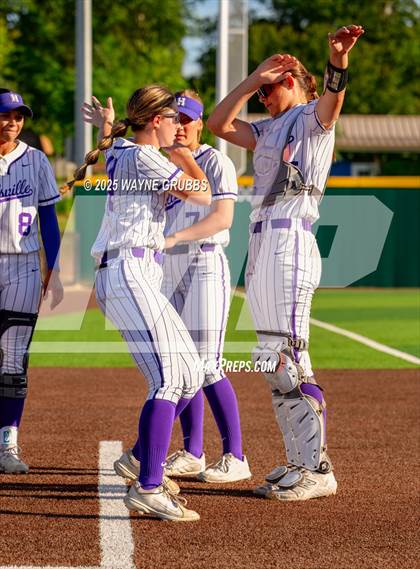 Thumbnail 2 in Grapevine @ Hallsville (UIL 5A D2 State Semifinal) photogallery.