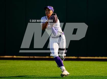Thumbnail 3 in Grapevine @ Hallsville (UIL 5A D2 State Semifinal) photogallery.