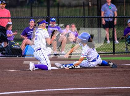 Thumbnail 2 in Grapevine @ Hallsville (UIL 5A D2 State Semifinal) photogallery.