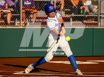 Thumbnail 3 in Grapevine @ Hallsville (UIL 5A D2 State Semifinal) photogallery.