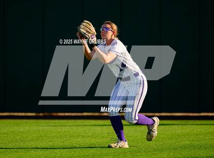 Thumbnail 1 in Grapevine @ Hallsville (UIL 5A D2 State Semifinal) photogallery.