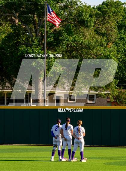 Thumbnail 1 in Grapevine @ Hallsville (UIL 5A D2 State Semifinal) photogallery.