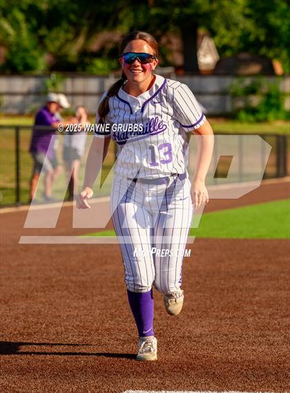 Thumbnail 3 in Grapevine @ Hallsville (UIL 5A D2 State Semifinal) photogallery.