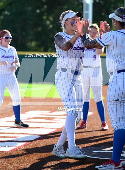 Thumbnail 2 in Grapevine @ Hallsville (UIL 5A D2 State Semifinal) photogallery.