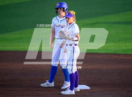 Thumbnail 3 in Grapevine @ Hallsville (UIL 5A D2 State Semifinal) photogallery.