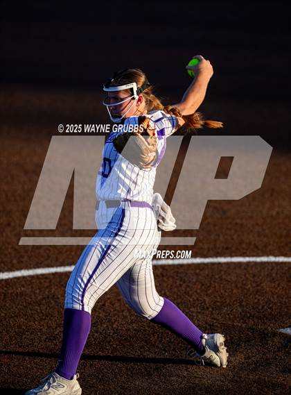 Thumbnail 1 in Grapevine @ Hallsville (UIL 5A D2 State Semifinal) photogallery.